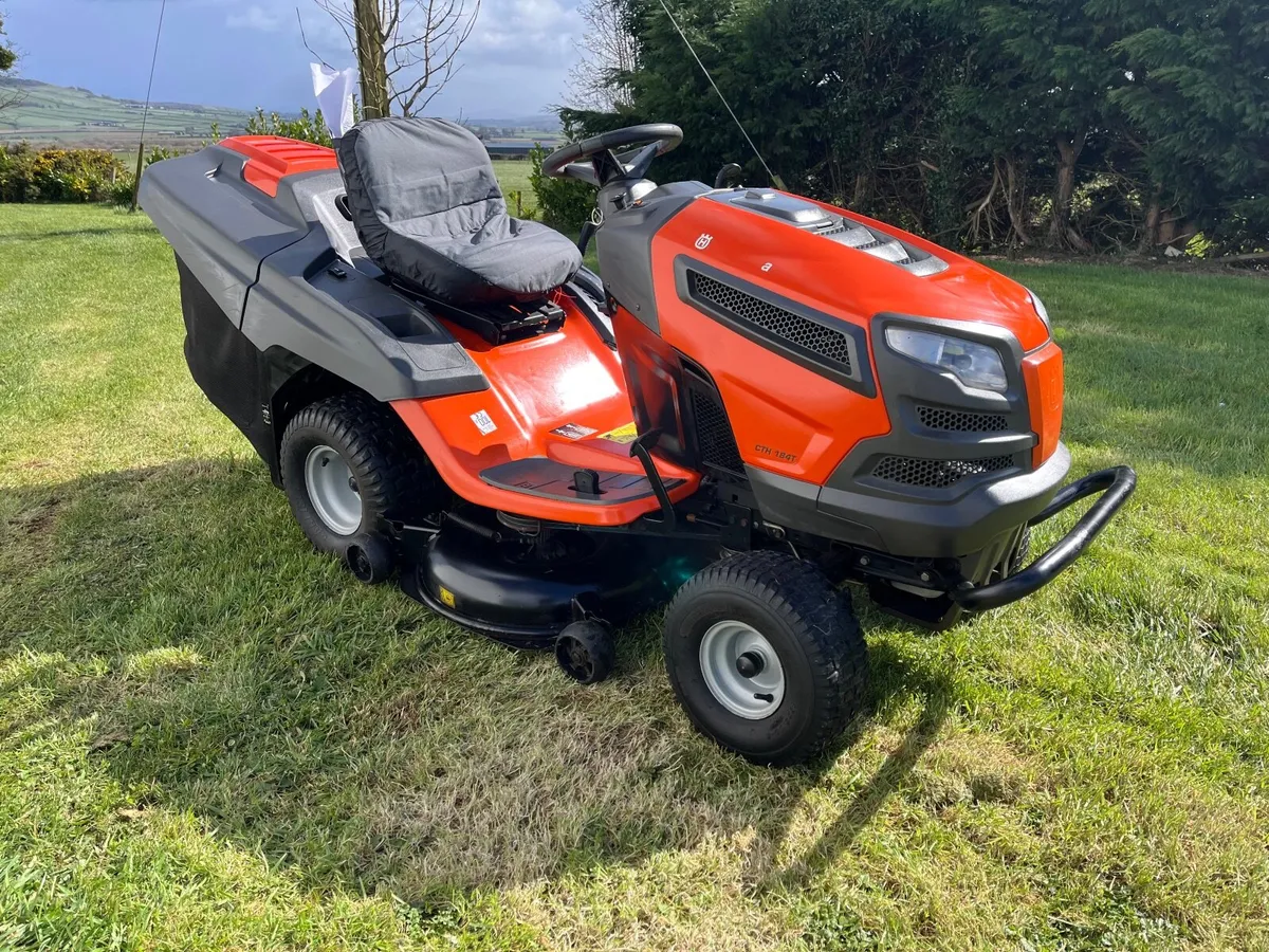 Husqvarna 22hp 44 inch cut ride on lawnmower - Image 1