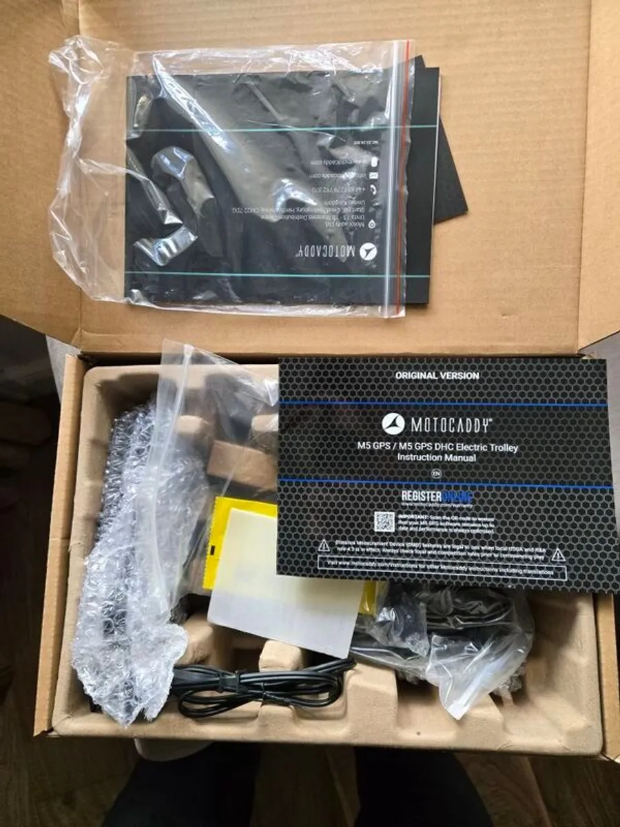 motocaddy M5 GPS golf trolley - brand new - Image 4