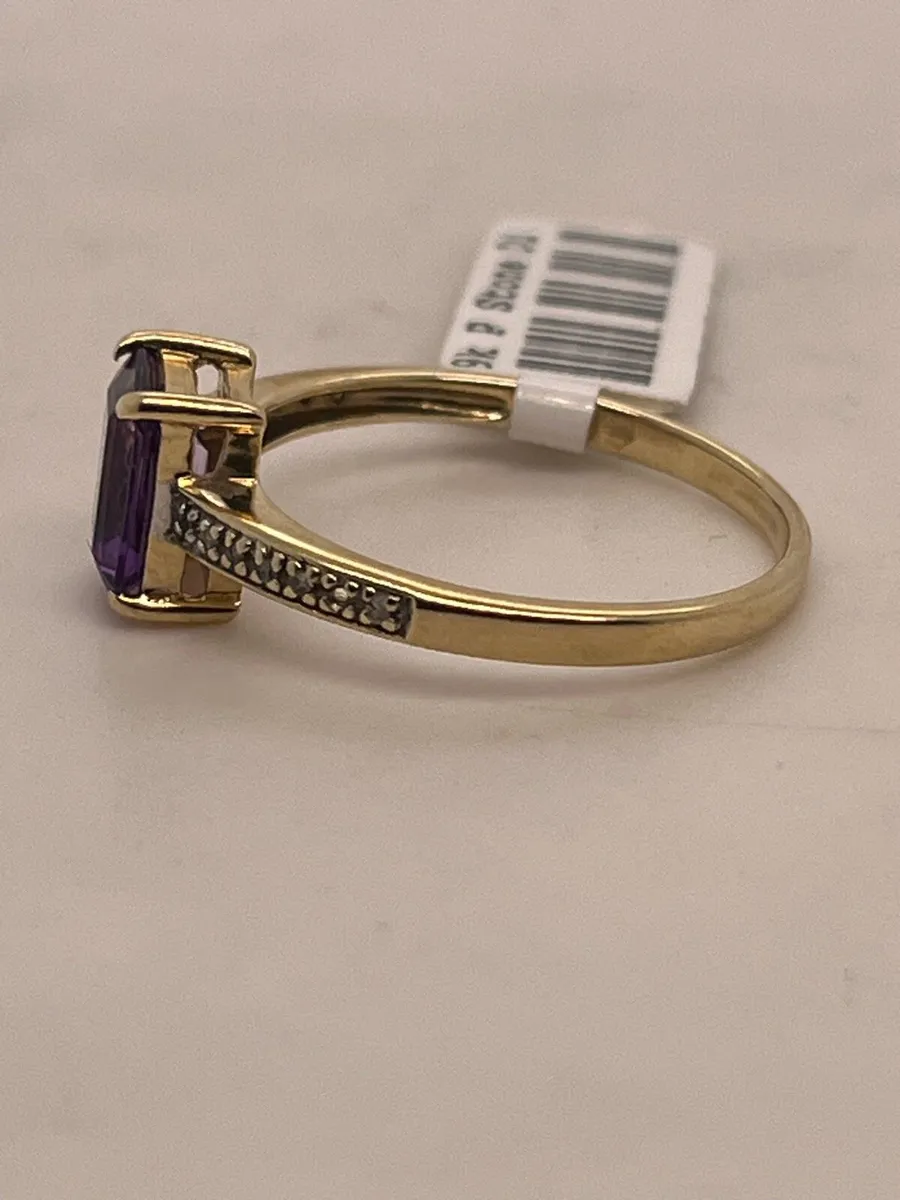 9k gold purple stone ring with diamonds. - Image 3