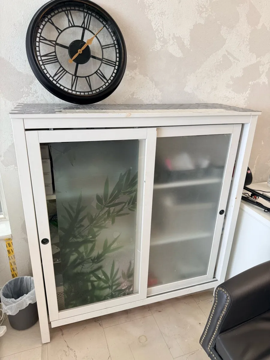 Cabinet - Image 1