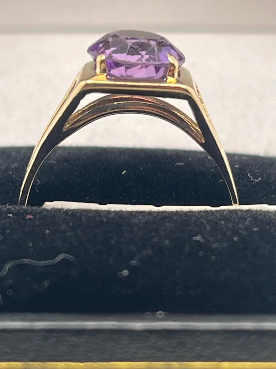 9k gold purple stone ring. - Image 3