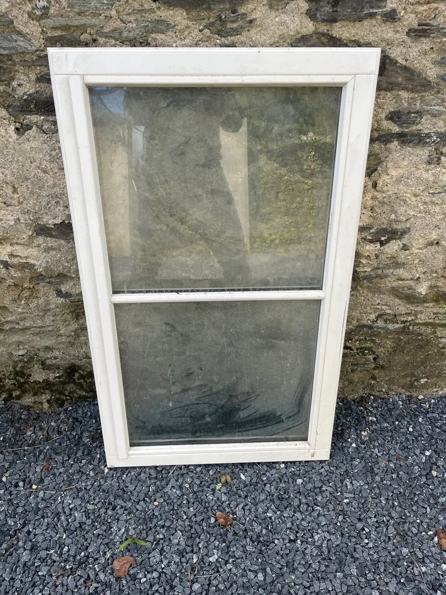 Window frames x 4 - Image 1