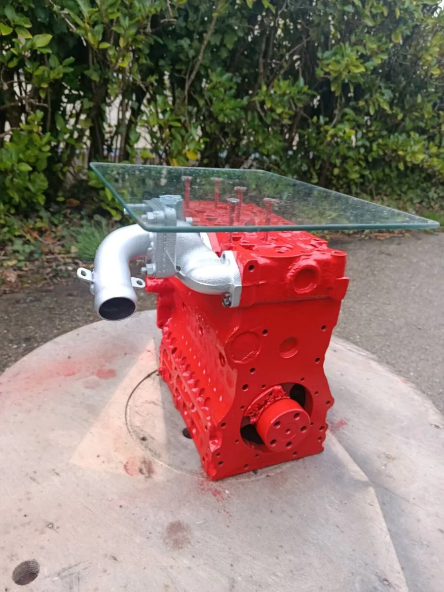 Engine coffee table - Image 2
