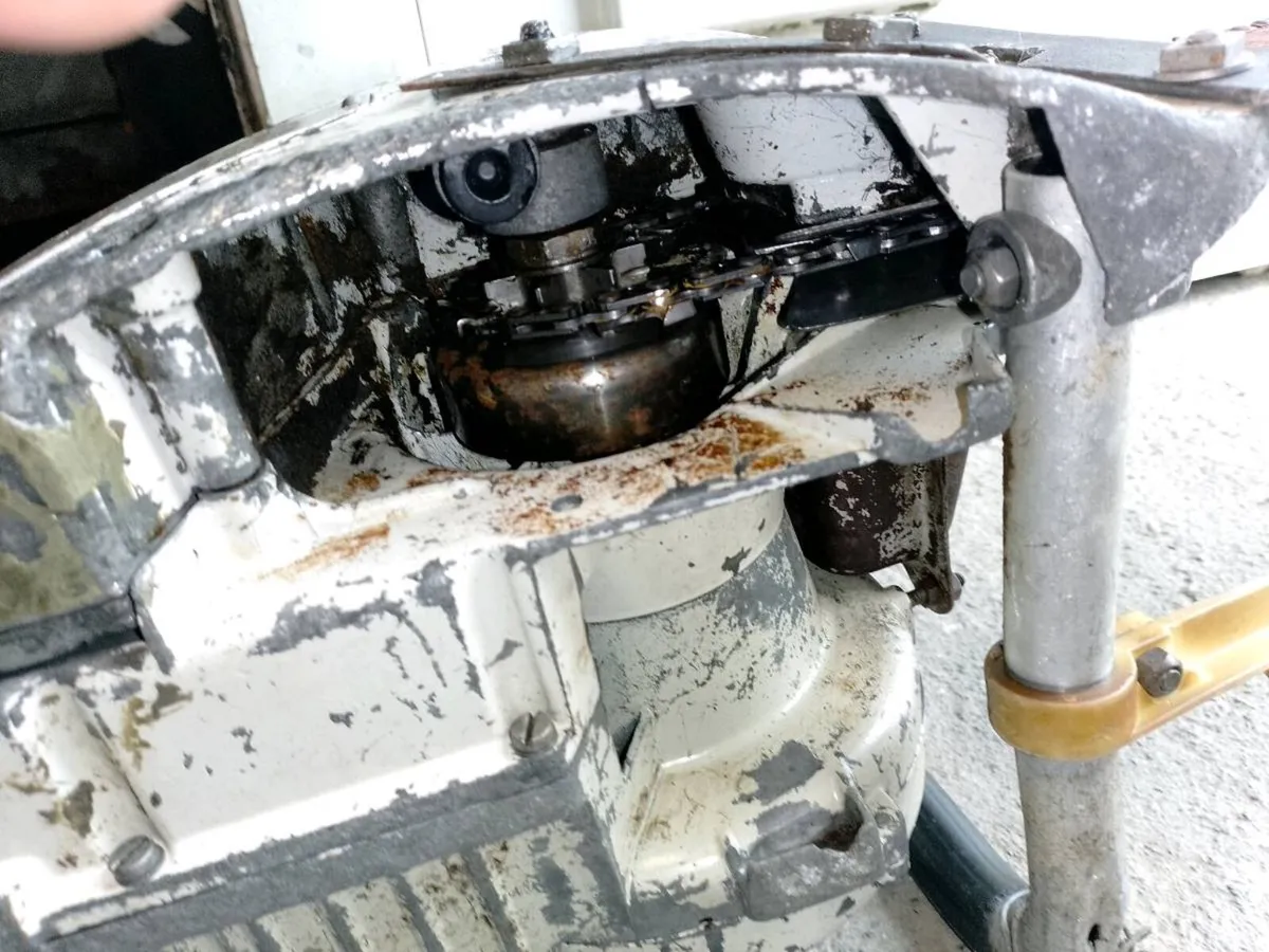 Stihl chainsaw - Image 4