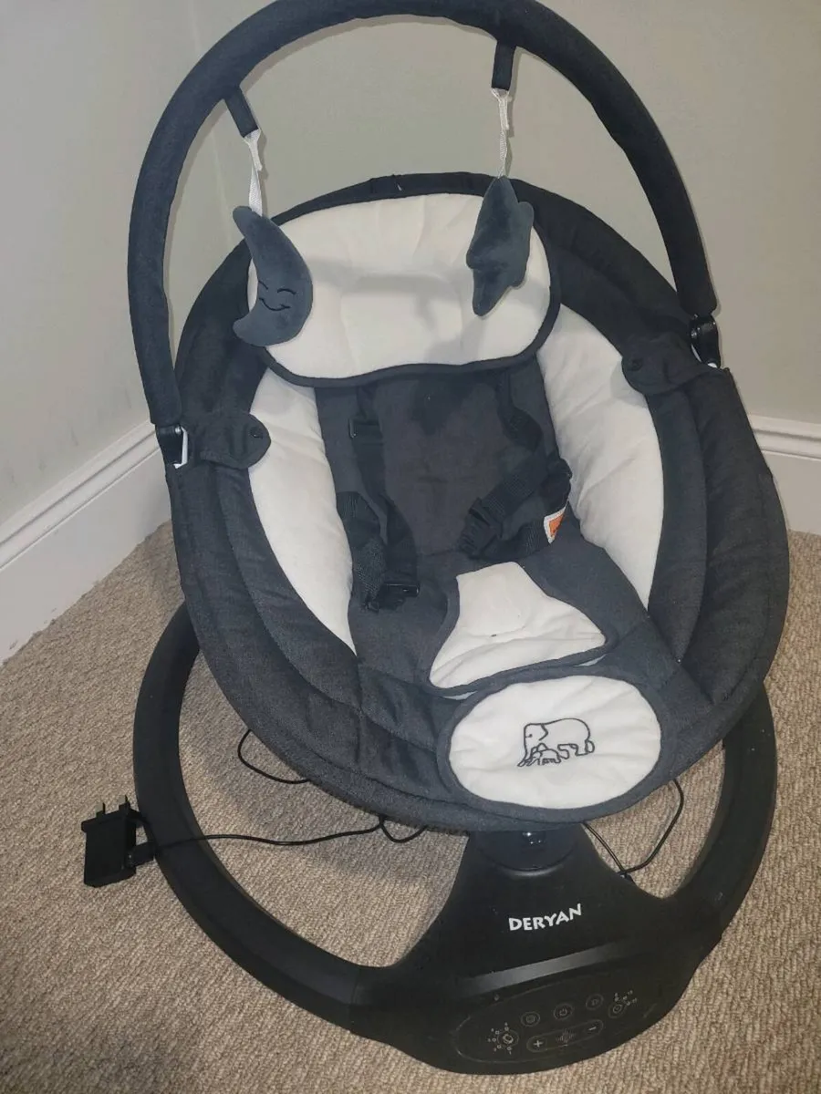 Baby swing chair electric  100% condition - Image 1