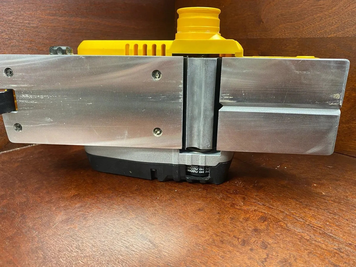 DeWalt Planer Bare - Image 3