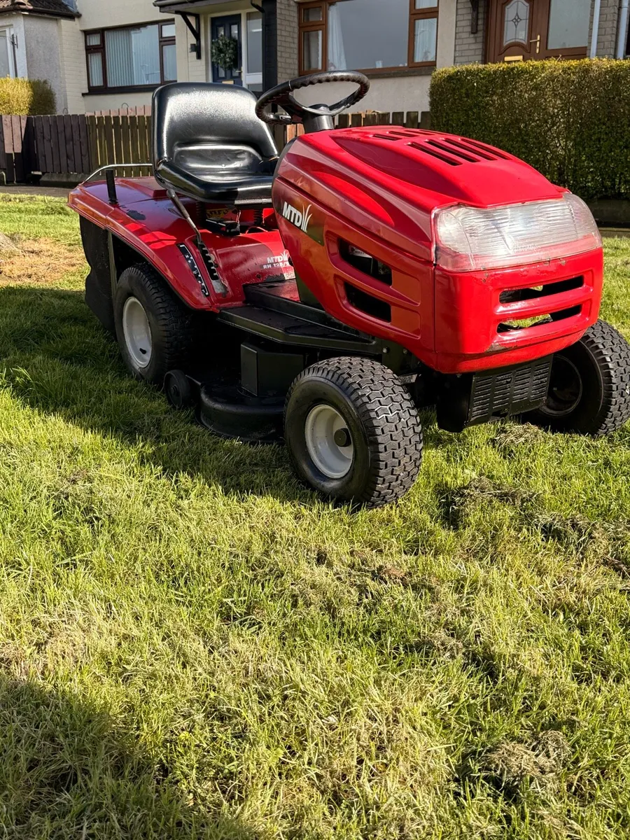 MTD ride on lawnmower - Image 4