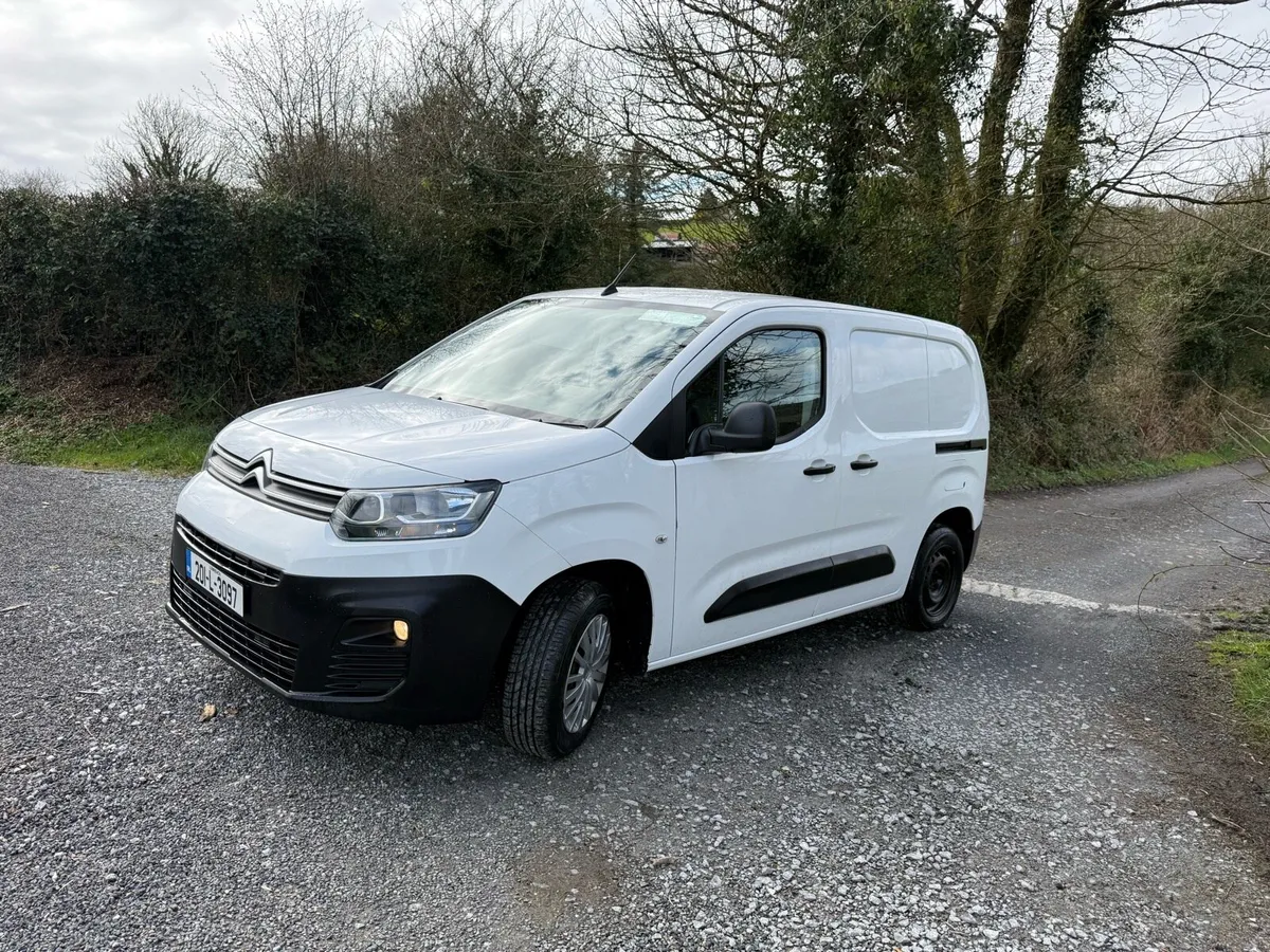 Citroen berlingo en prise - Image 3