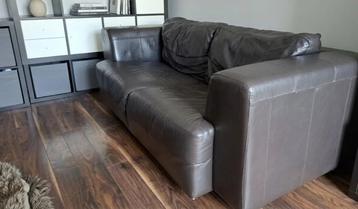 LEATHER SOFA - Image 3