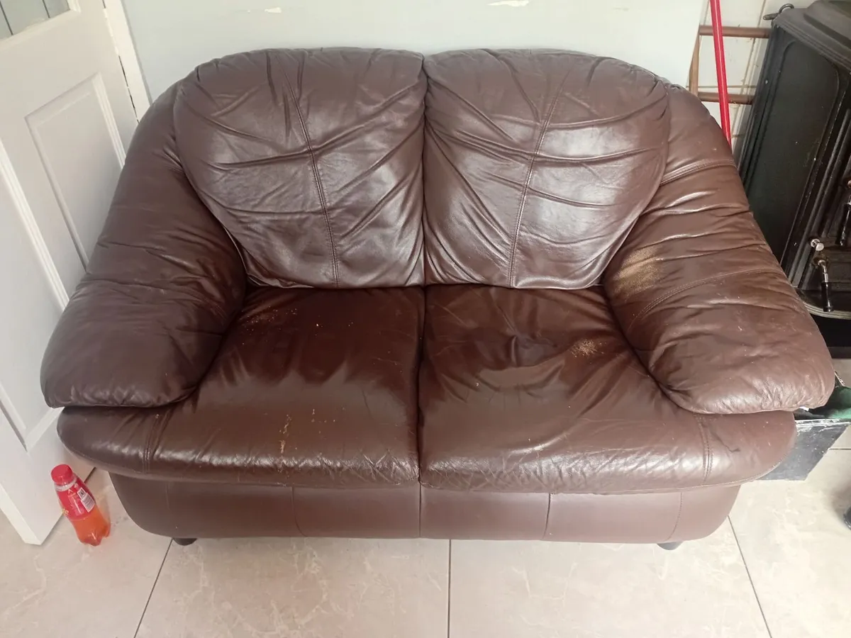 Leather seater - Image 1