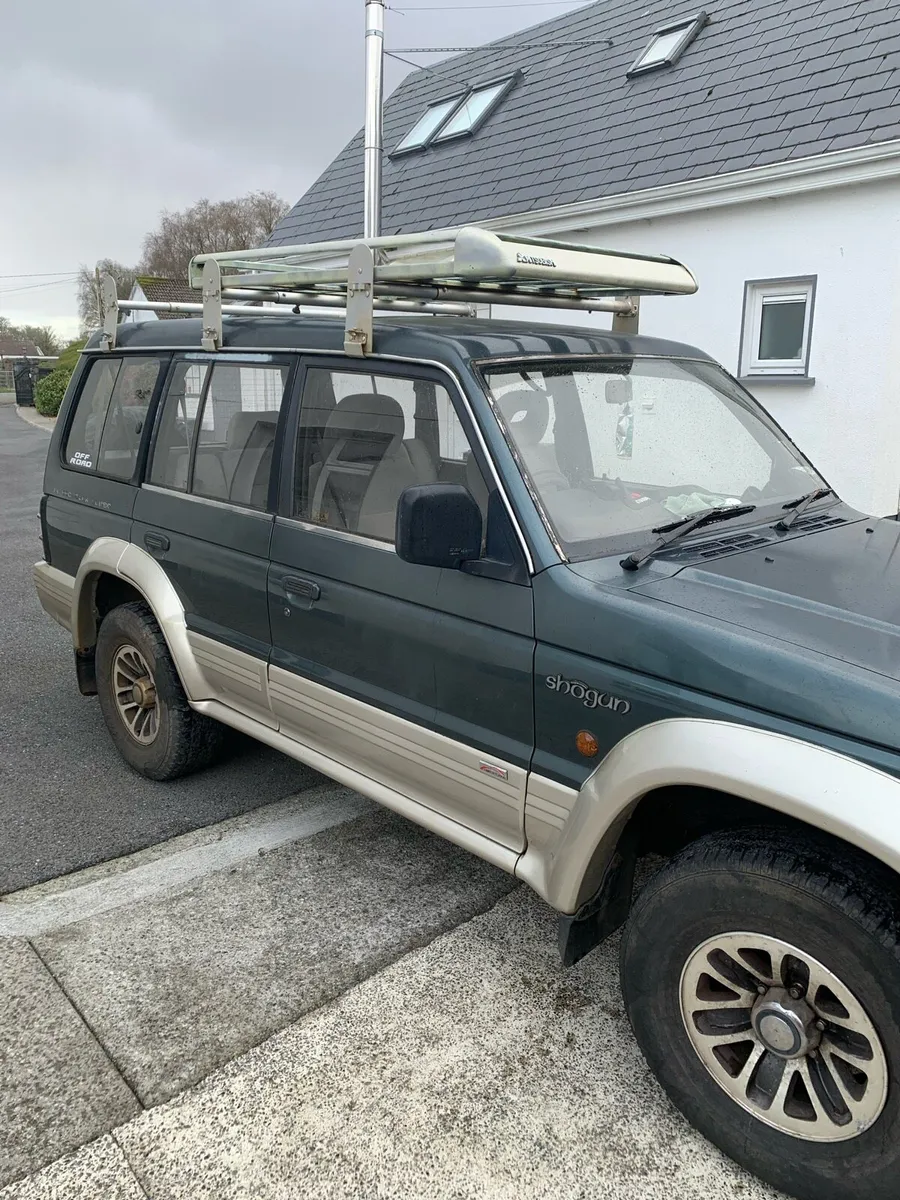 Mitsubishi shogun MK 2 new  2 year Nct 27/03/28 - Image 2