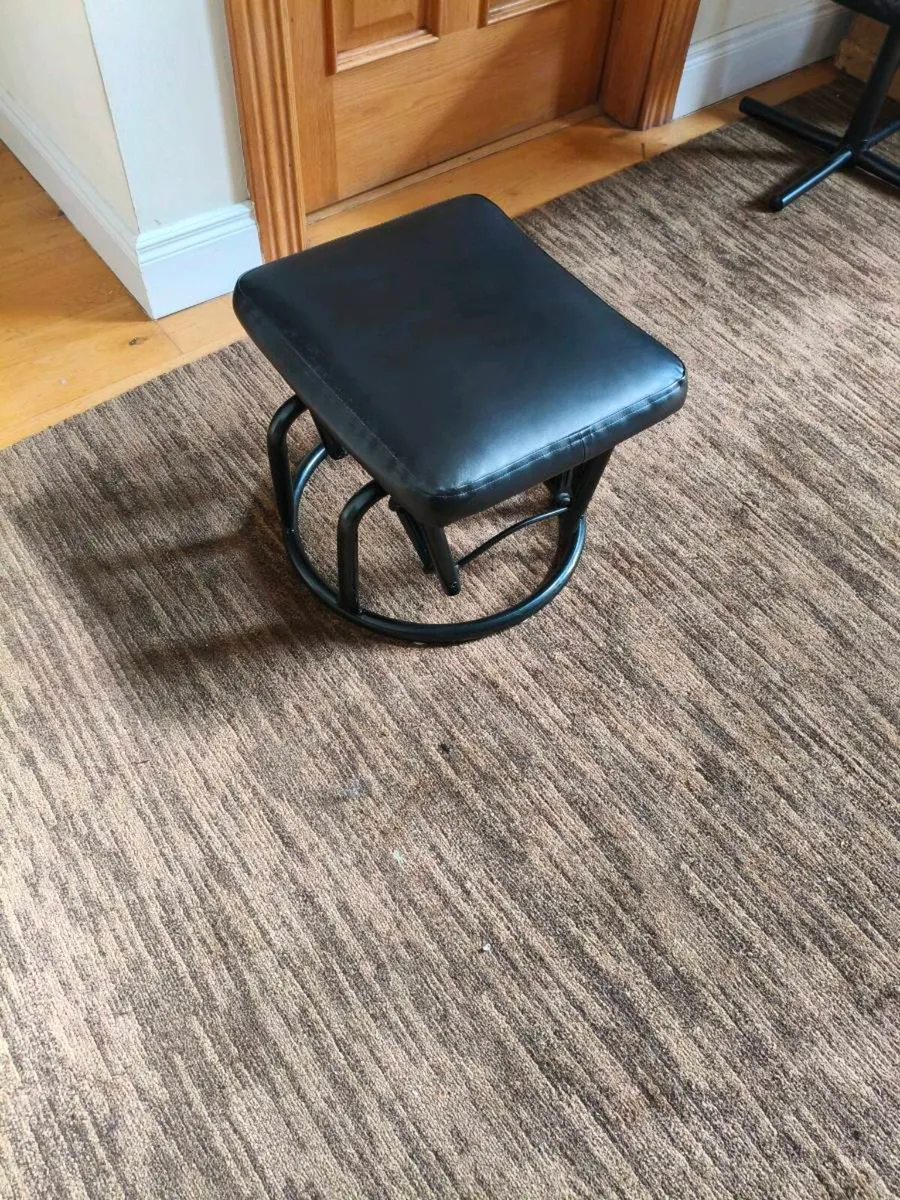 2 foot stools one rocks like new - Image 3