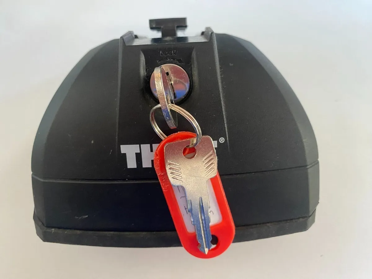 Thule Roof Bar foot  4xpack black: 710600 or753460 - Image 3