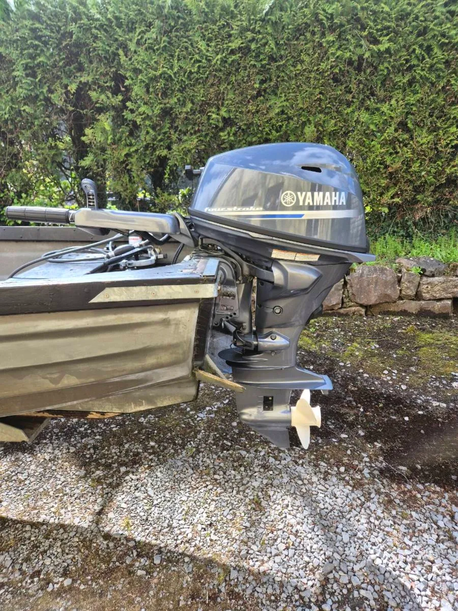 Yamaha 25 four stroke short shaft electric start - Image 2