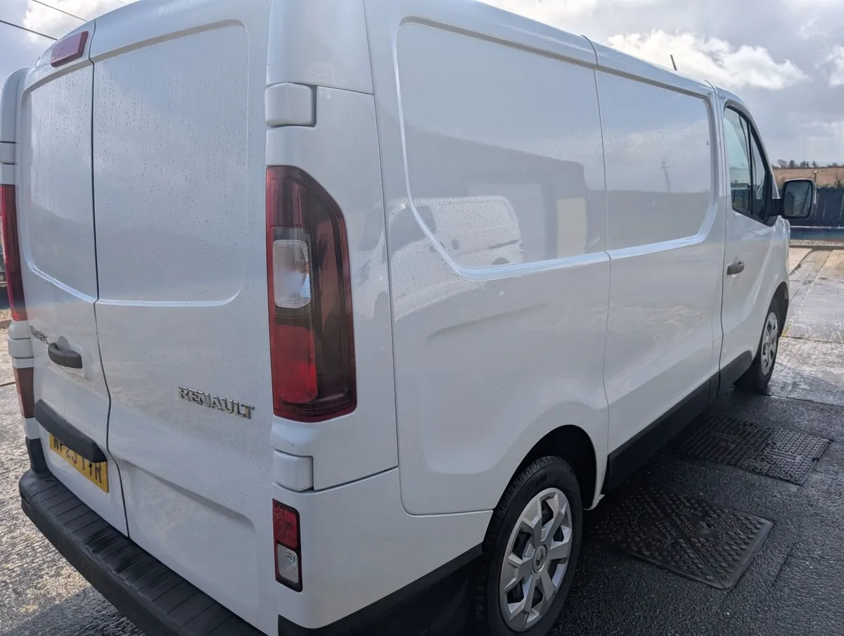 Renault Trafic 2023 - Image 4