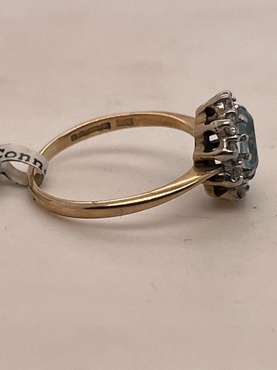 9k gold blue stone cz ring. - Image 4