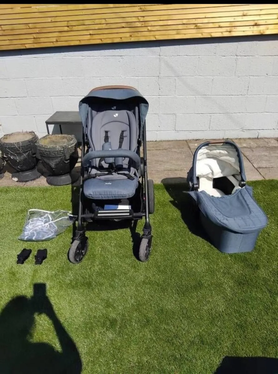 Joie Travel System Pram set - Image 1