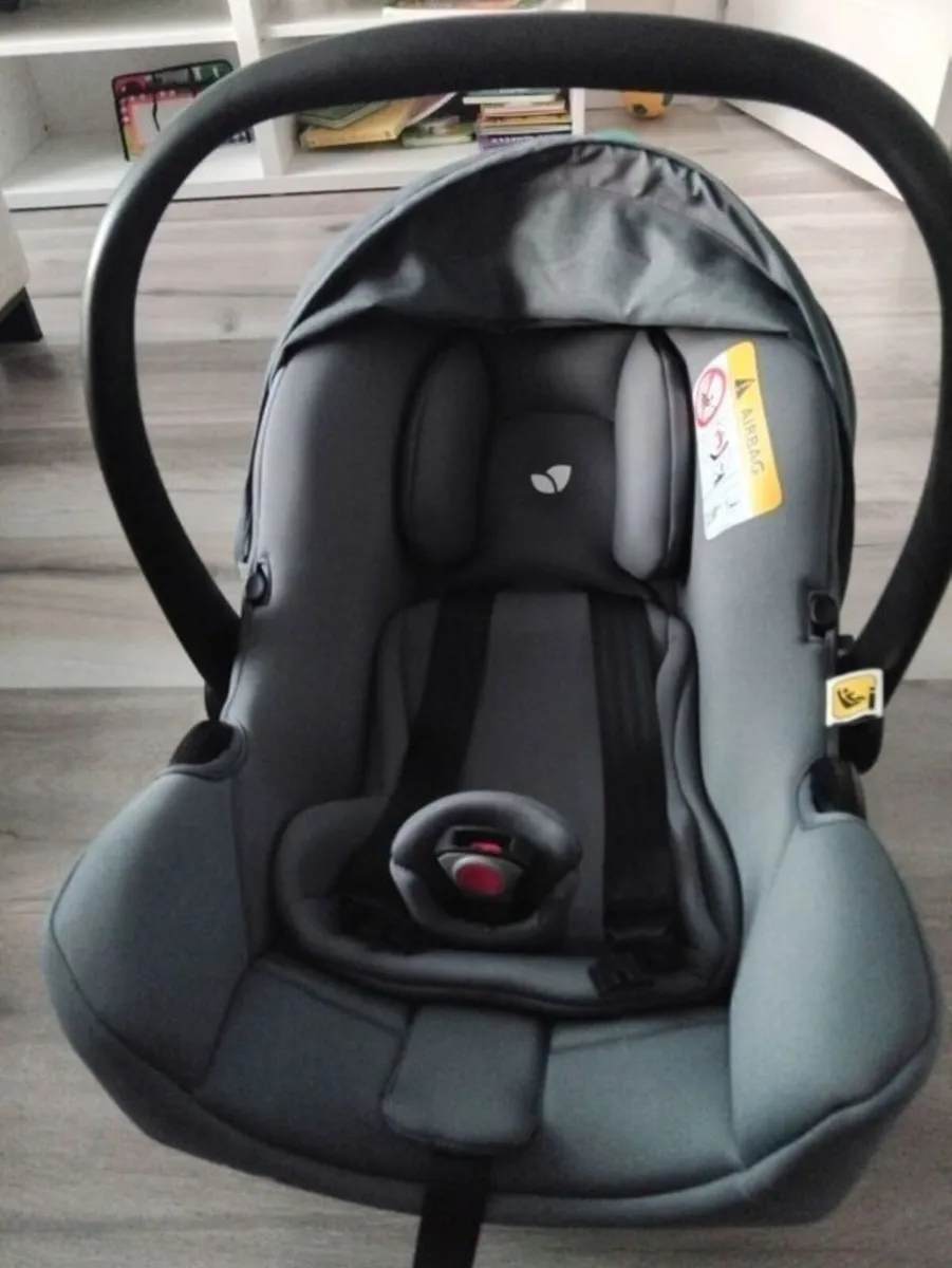 Joie Travel System Pram set - Image 2
