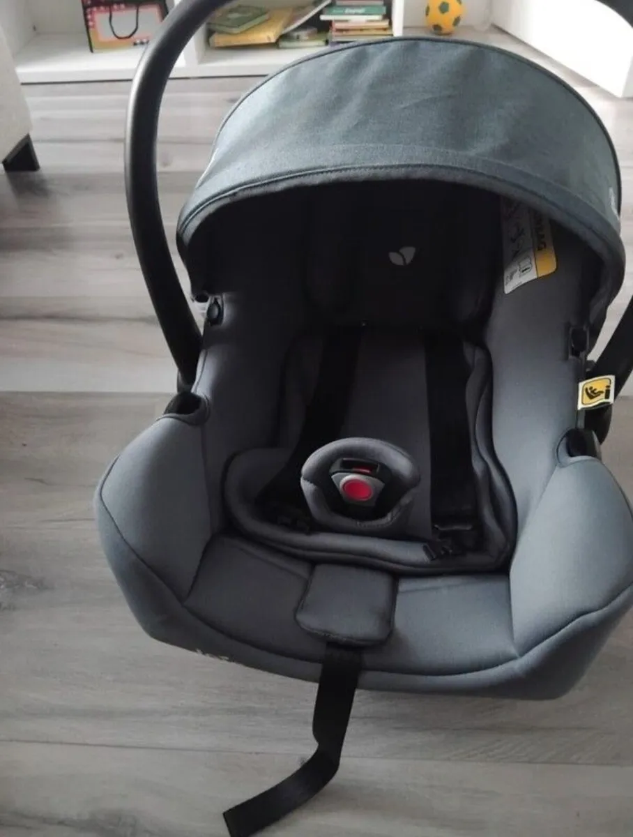 Joie Travel System Pram set - Image 3