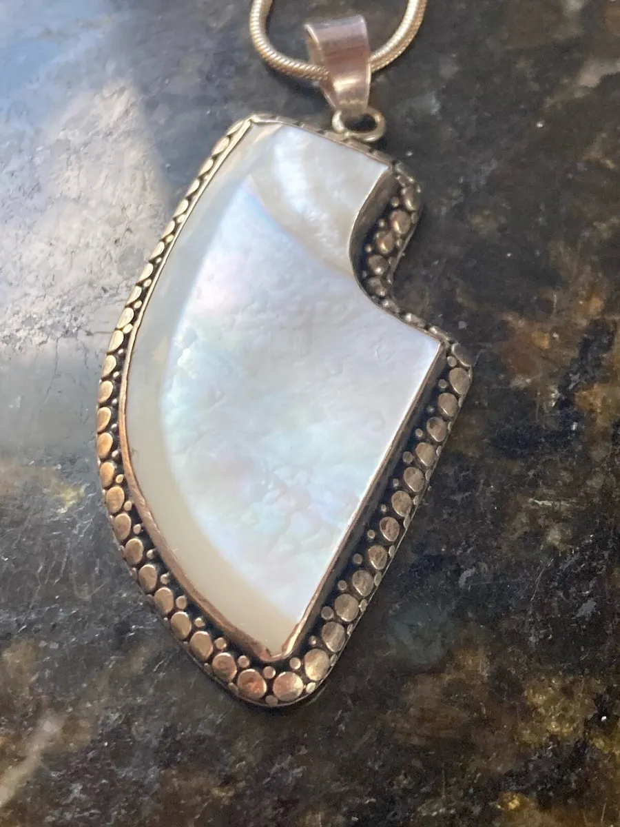 Sterling Silver pendant and chain - Image 2