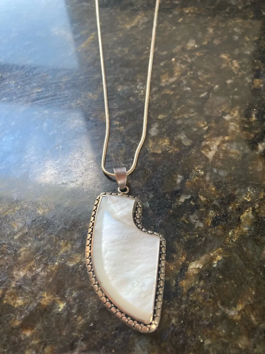 Sterling Silver pendant and chain - Image 1