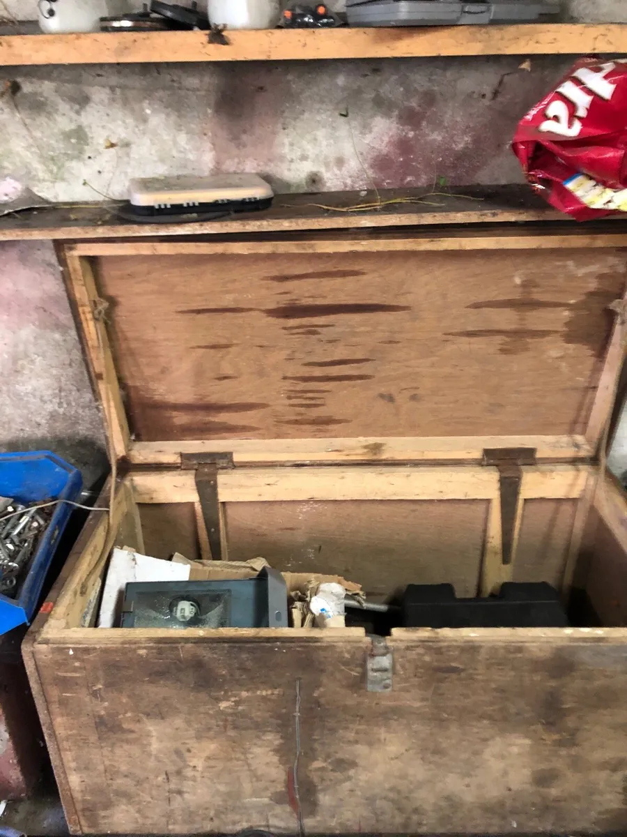 Storage chest - Image 1