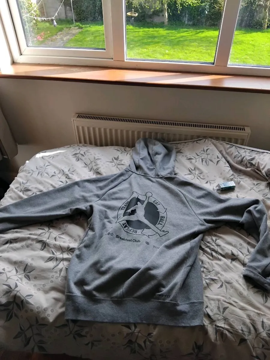 Nike air Jordan hoodie - Image 3