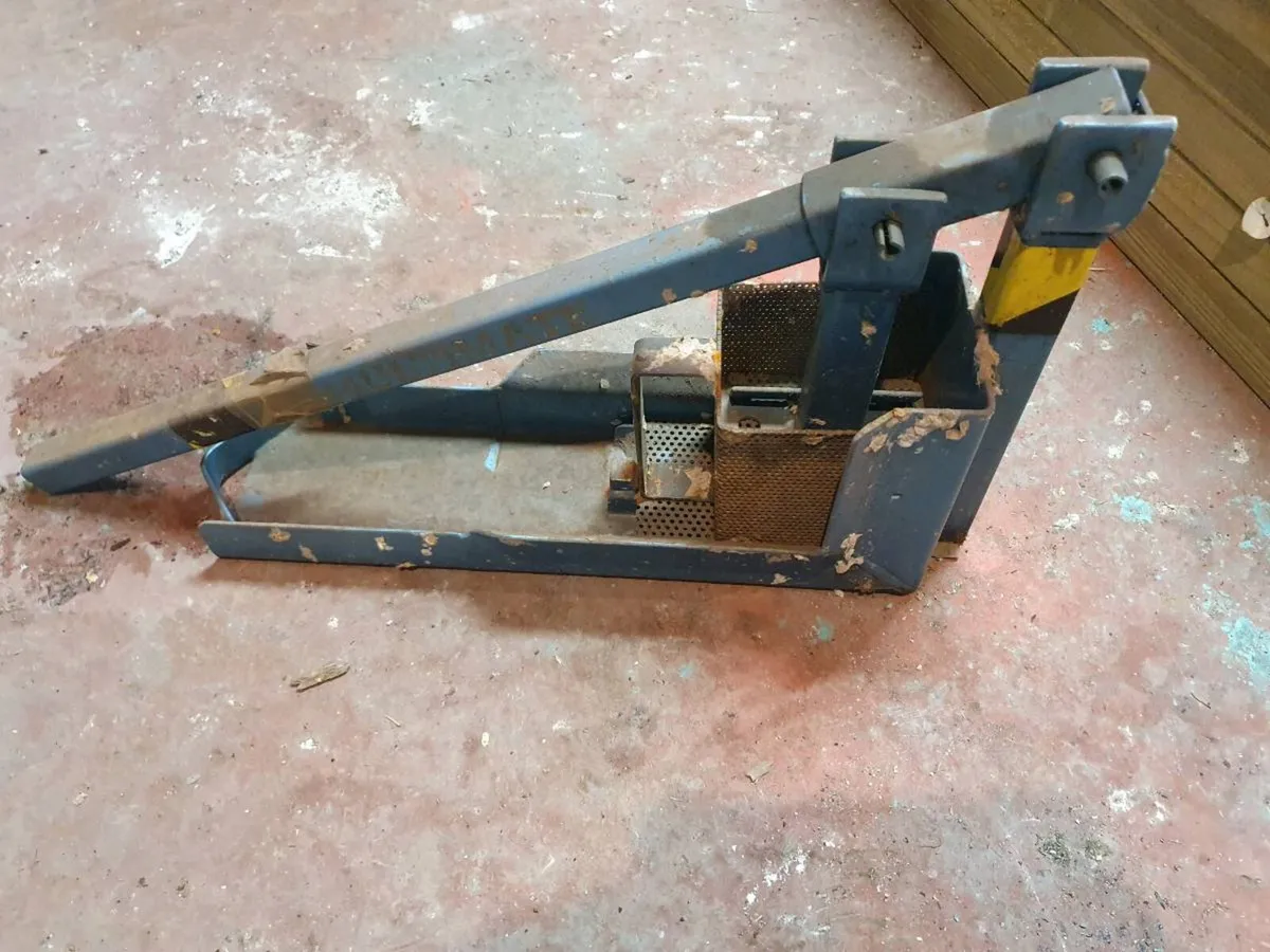 Briquette / eco log press - Image 1