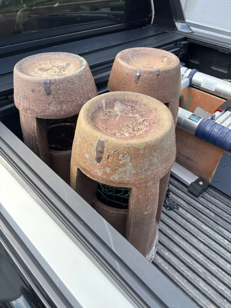 Chimney pots - Image 1