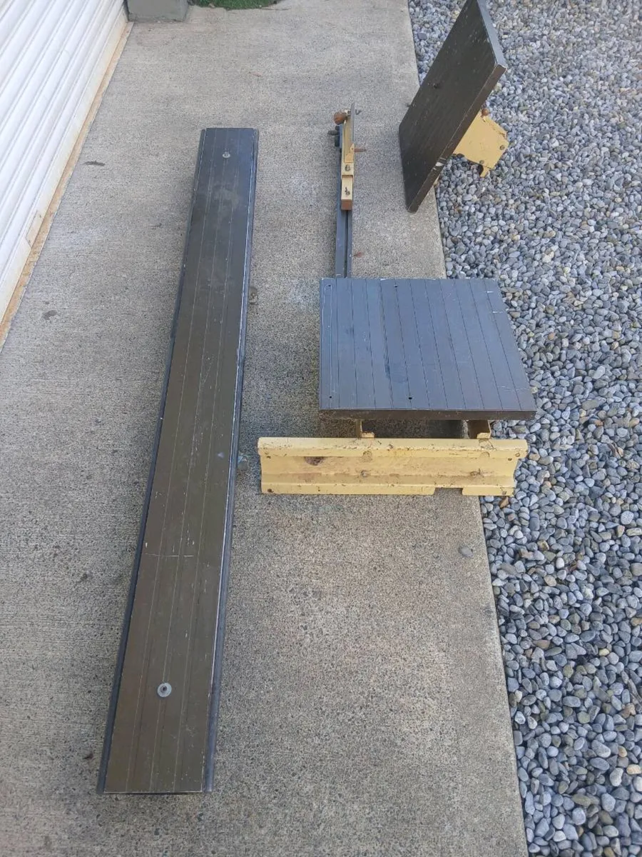 Stair spindles - Image 2