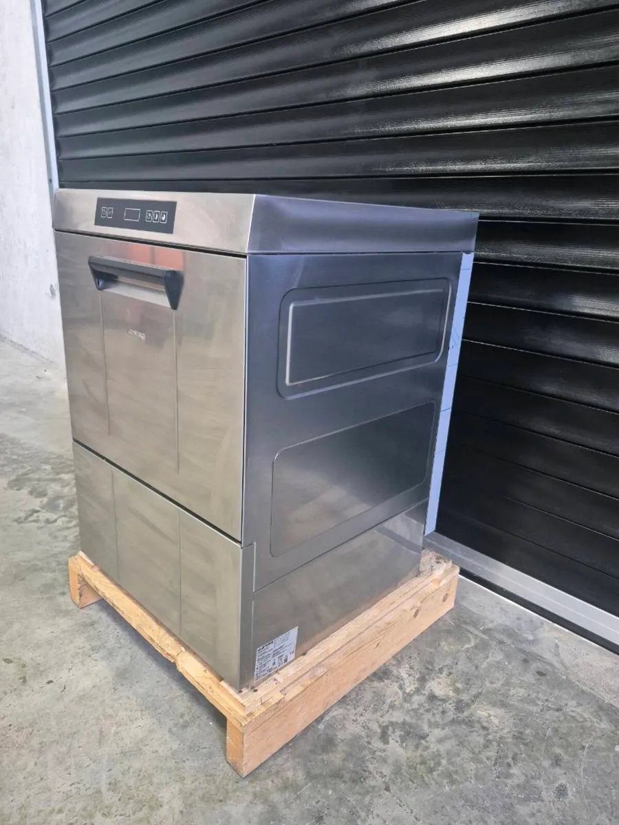 Smeg UD505D Commercial Dishwasher - Image 3