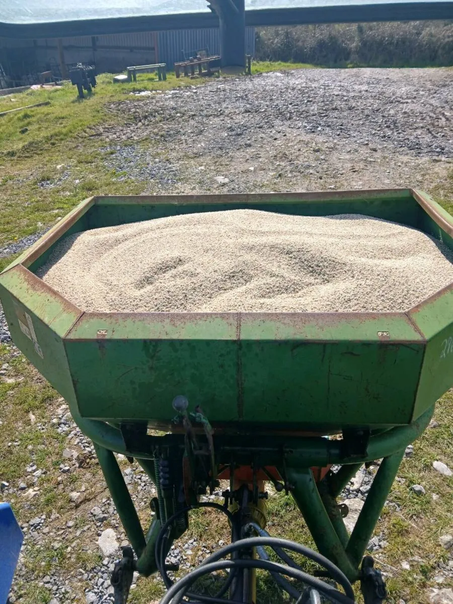 Amazone spreader - Image 4