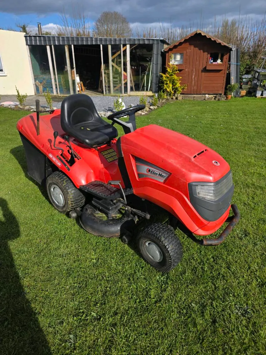 Ride on mower - Image 1