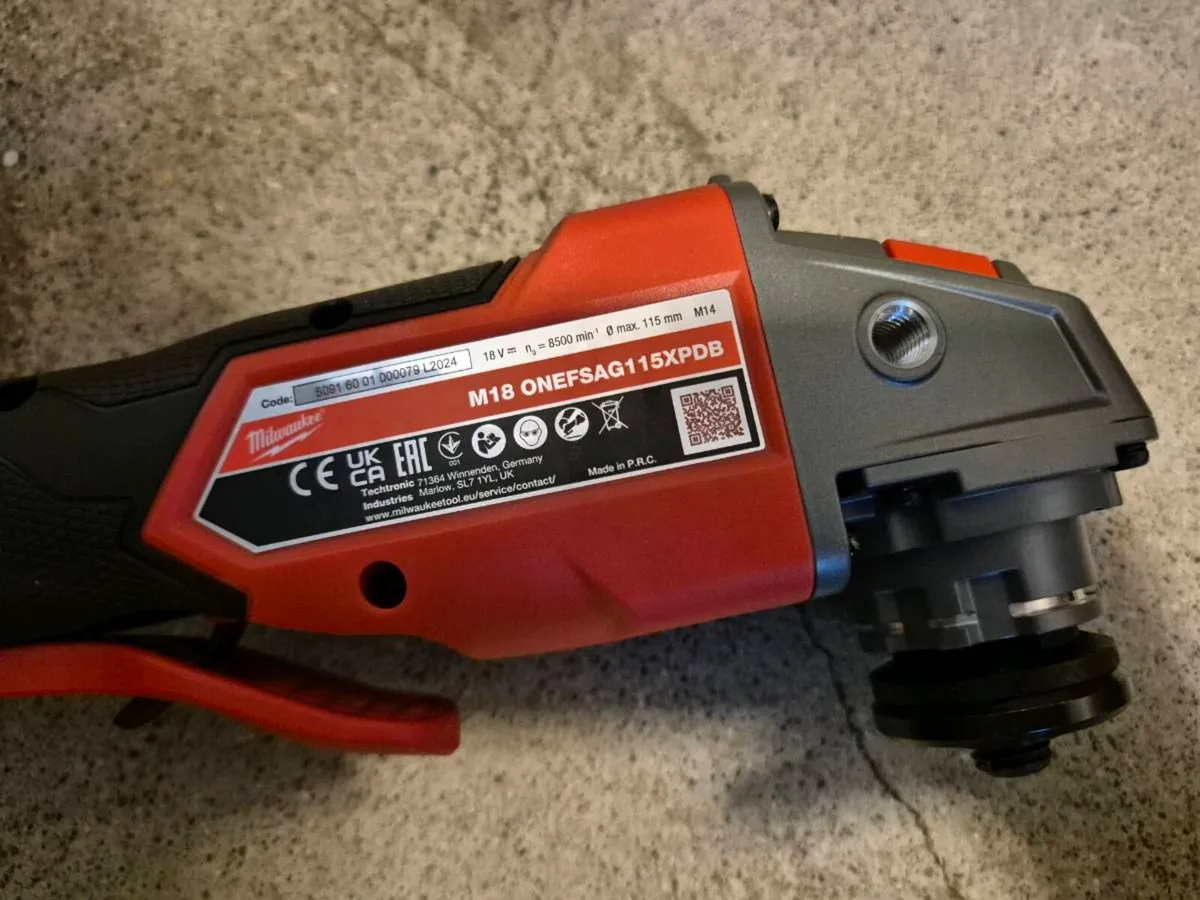 Milwaukee M18 Fuel 125mm OneKey Angle Grinder Body - Image 3