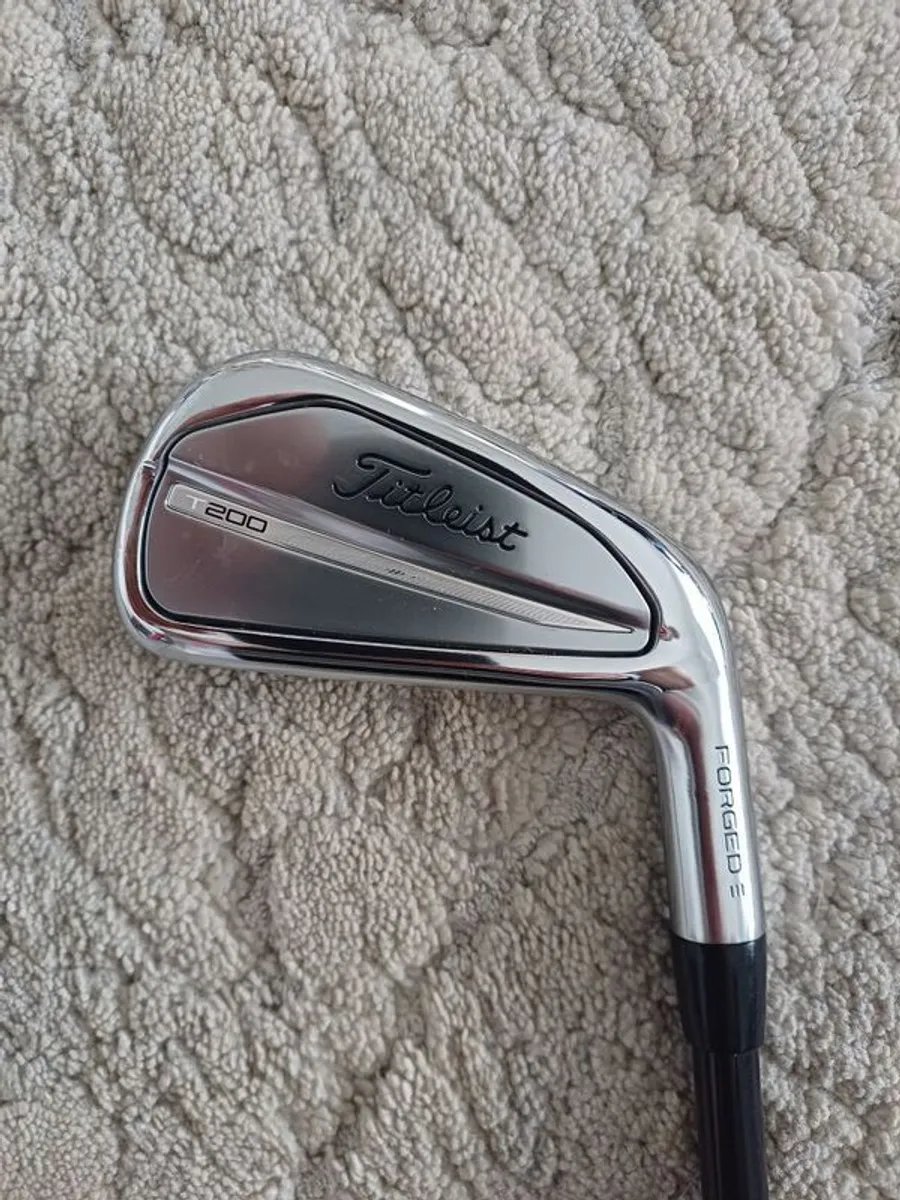 Titleist T200 Utility 3 Iron - Image 1