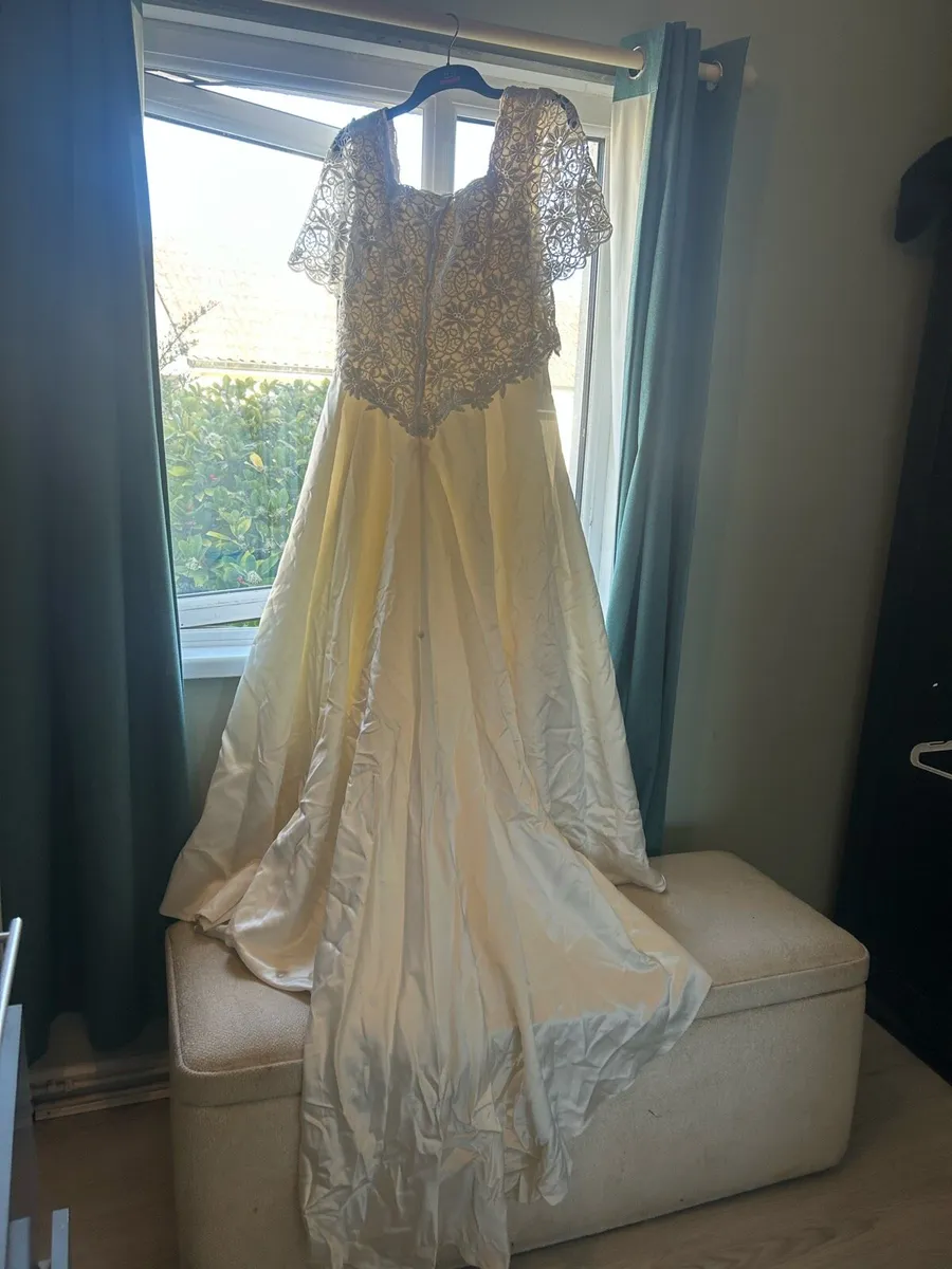 wedding dress - Image 2