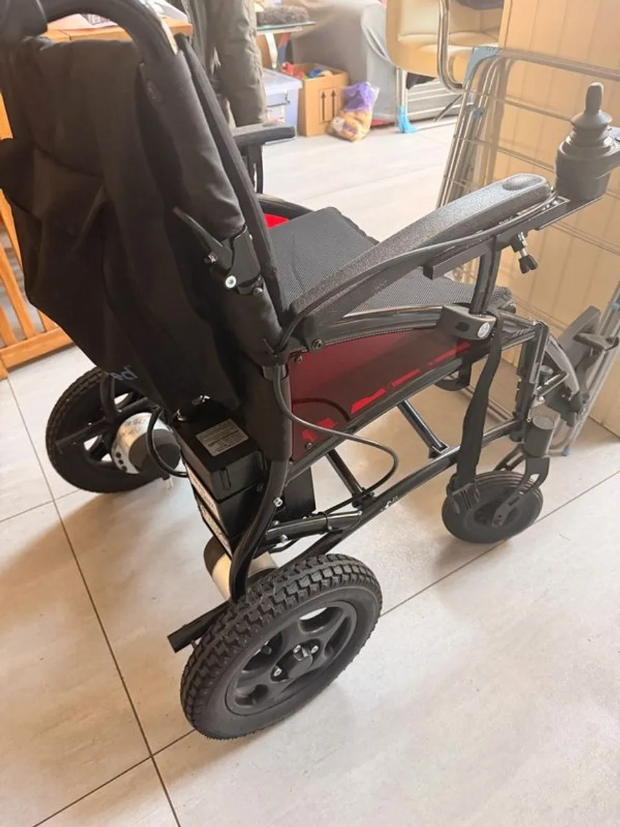 electric wheelchair - Image 3