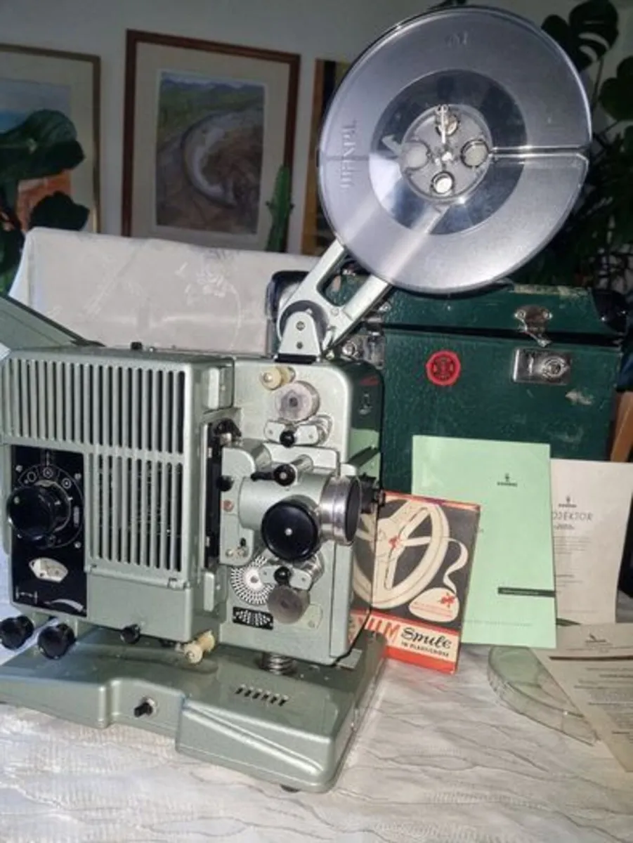 Siemens 2000 vintage film projector - Image 1