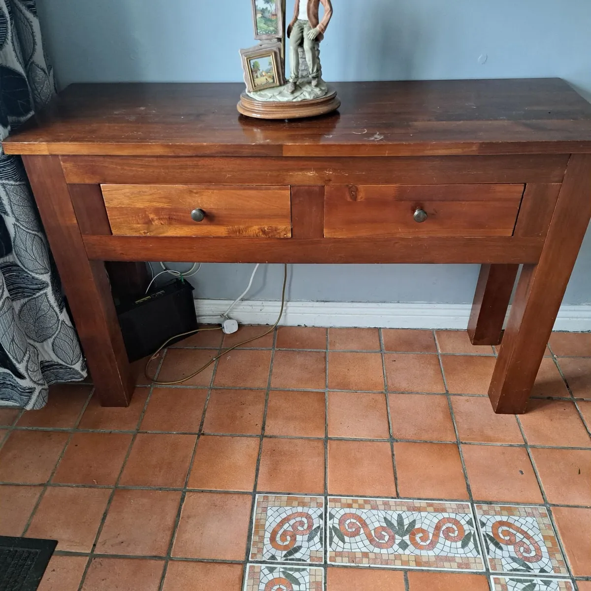 Hall table - Image 1