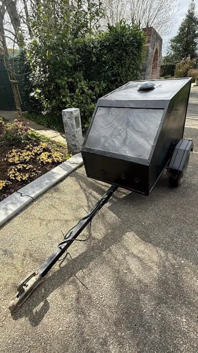 Dog Trailer - Image 1