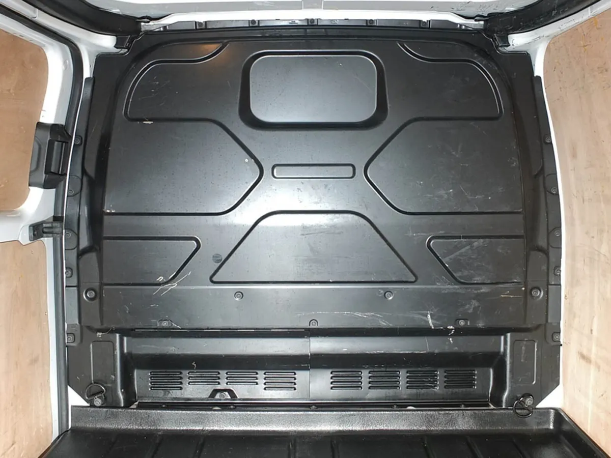 2023 Ford Transit Custom Panel Van - Image 4