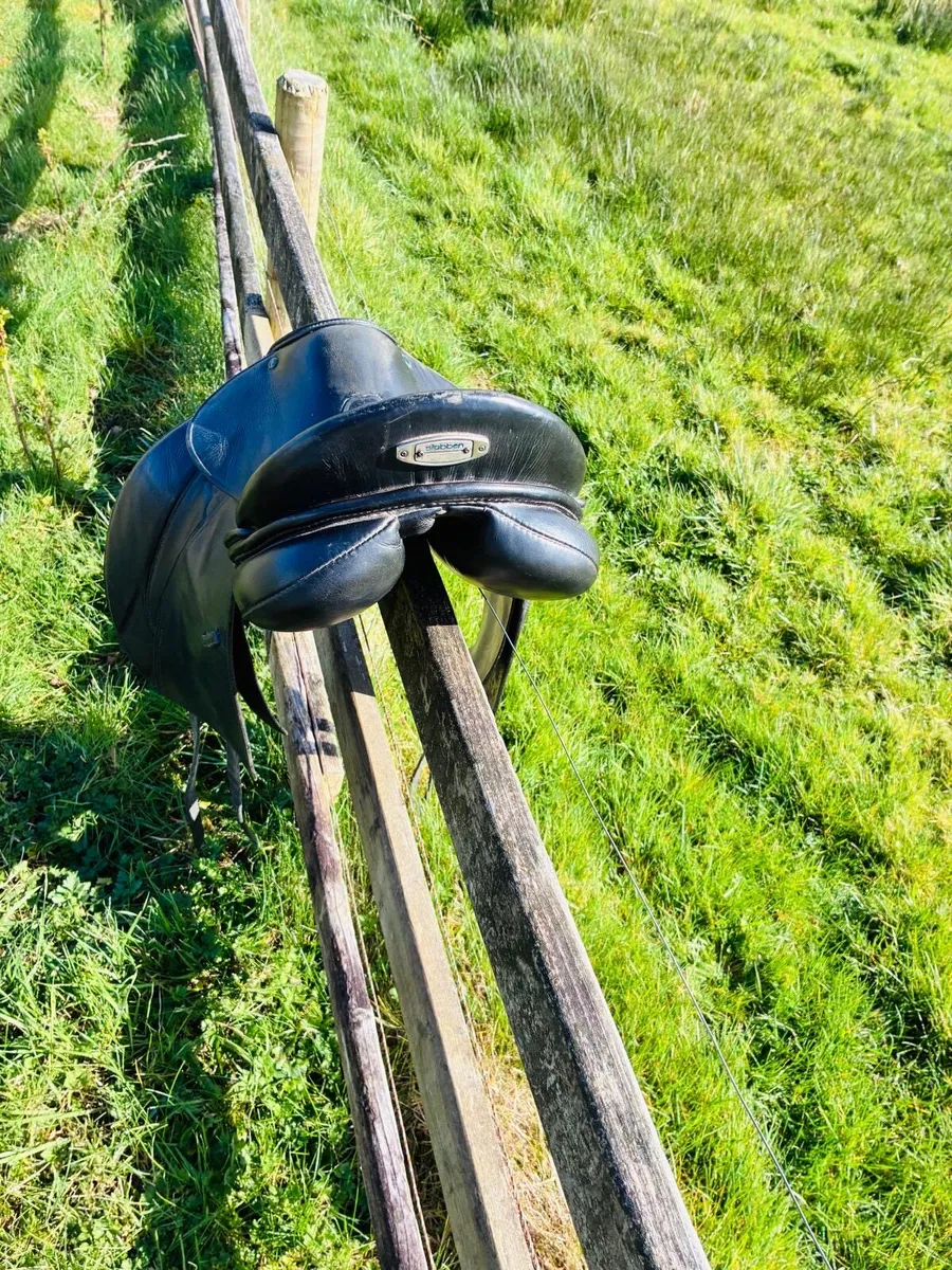 Dressage saddle drüben - Image 3
