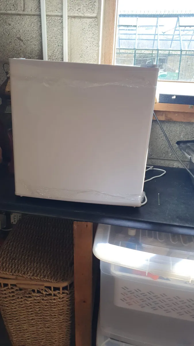 Mini Freezer - Image 1