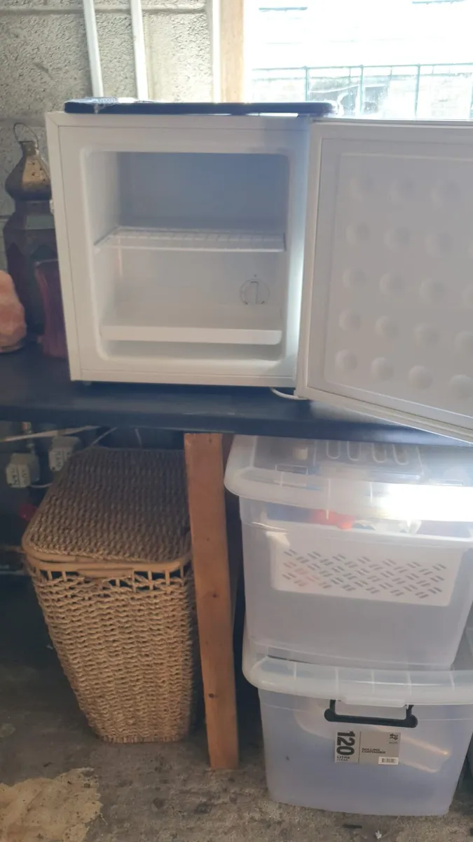 Mini Freezer - Image 3