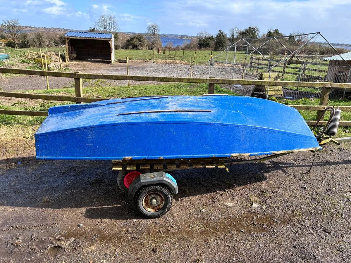 Mirror dinghy sailing - Image 1