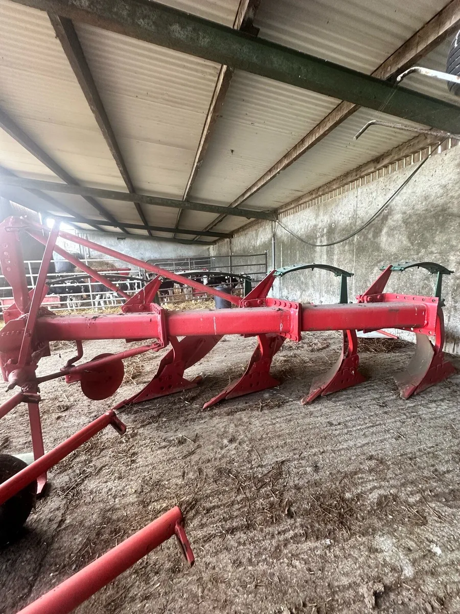 Kverneland 4 furrow Plough - Image 2