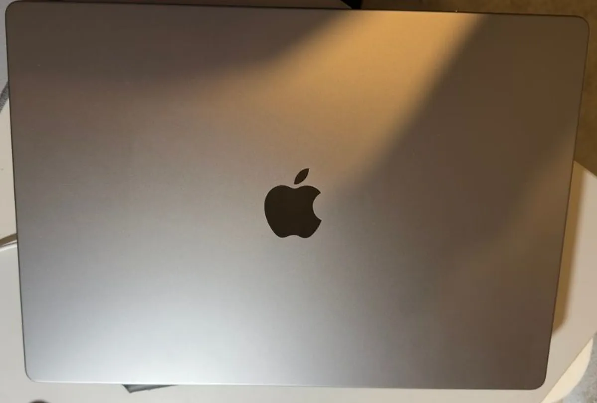 MacBook Pro 16" (2021) M1 Max 64GB / 2TB Excellent Condition - Image 3