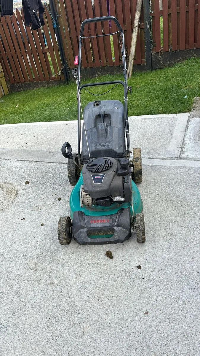 Ferrex petrol lawnmower - Image 1