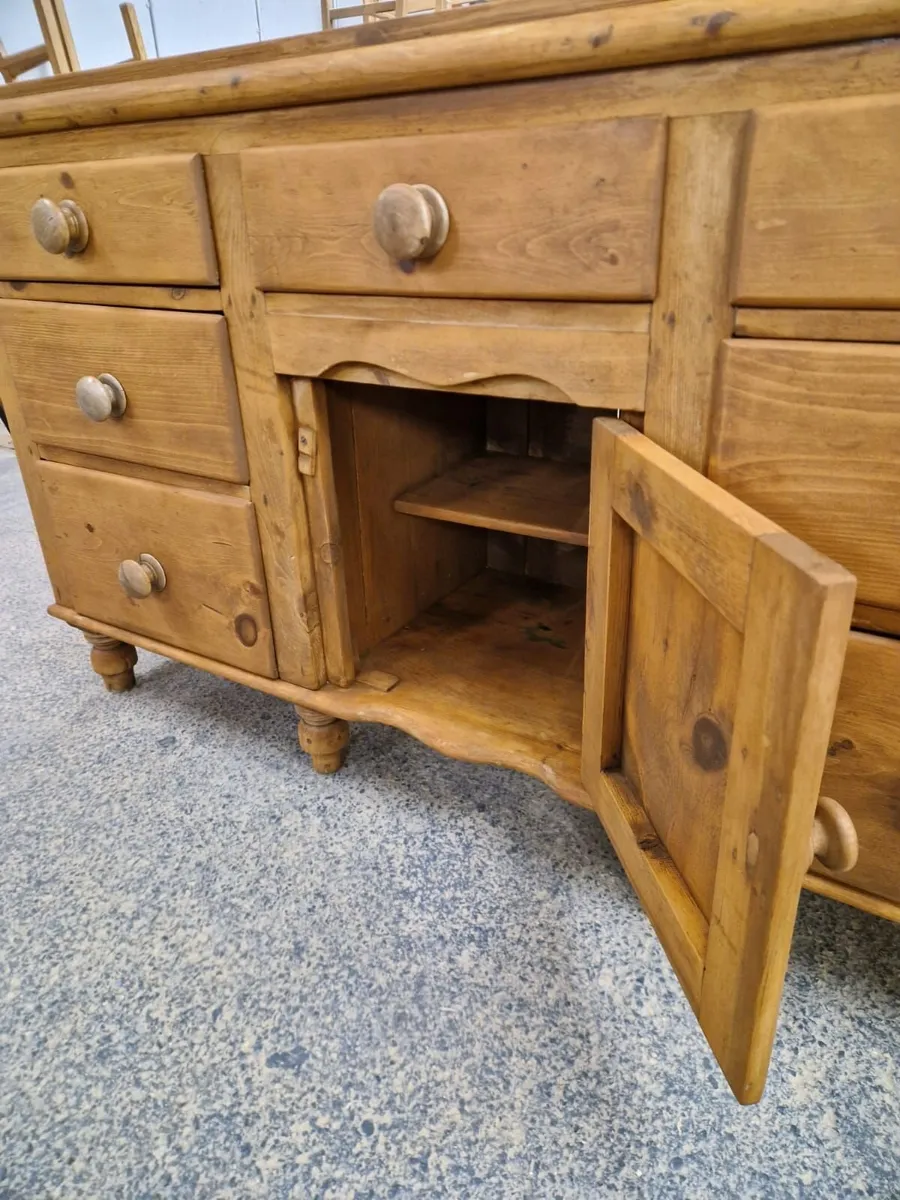 Vintage early 1900s pine sideboard - Image 4