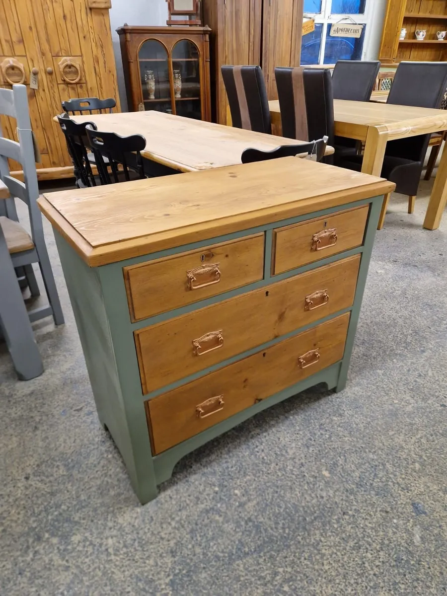 Vintage pine 2+2 chest of drawers - Image 1